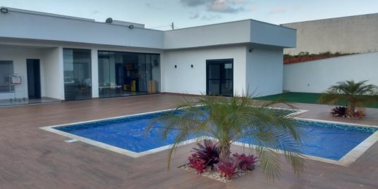 Ref- 151 Casa em condomínio Nazaré Paulista